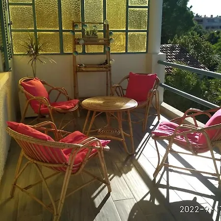 Les Moussaillons Feriehus Bandol